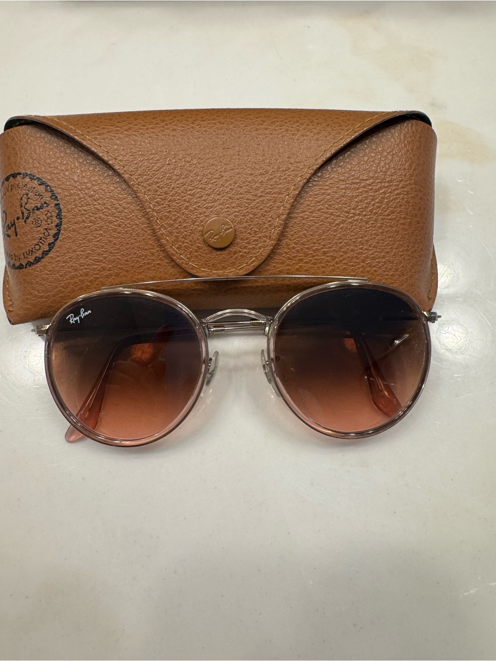 Ray-Ban Pinkish Brown Round Gradient Sunglasses with Brown Case
